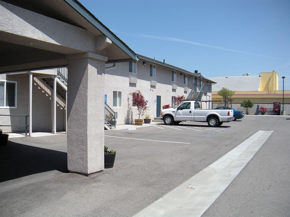 Western Motel Салинас Экстерьер фото