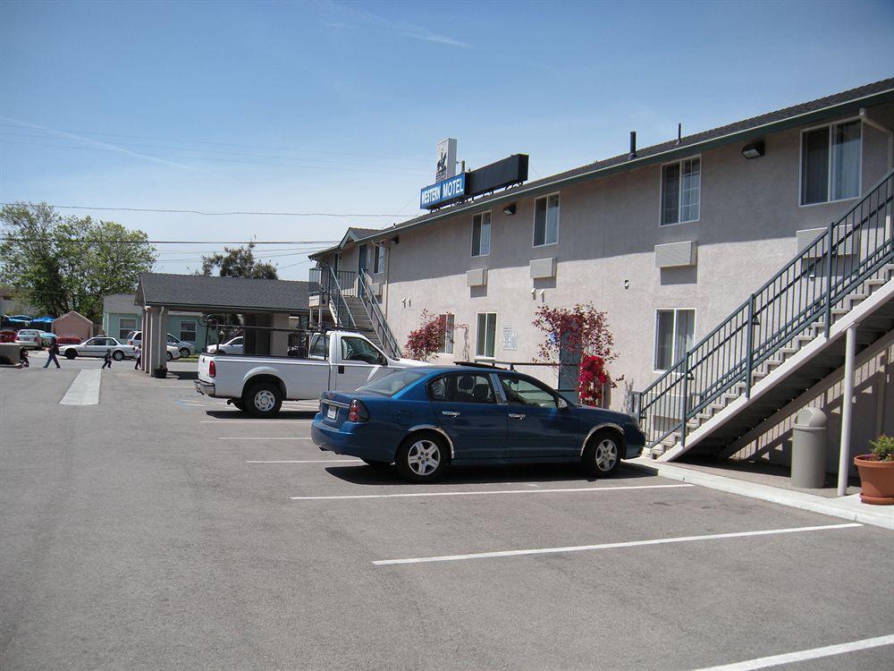 Western Motel Салинас Экстерьер фото
